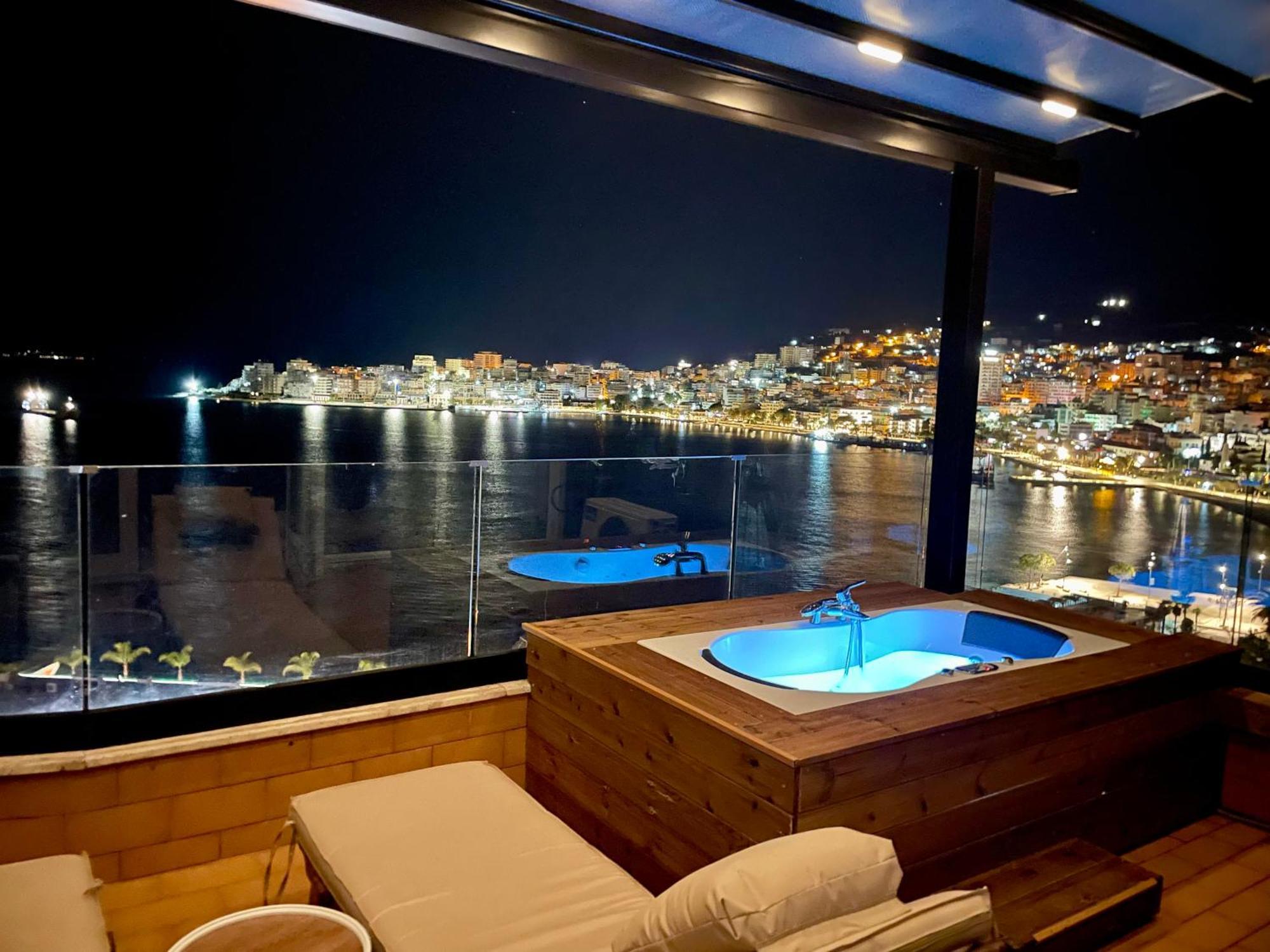 Апартаменты Seaview Golden Penthouse Саранда Экстерьер фото