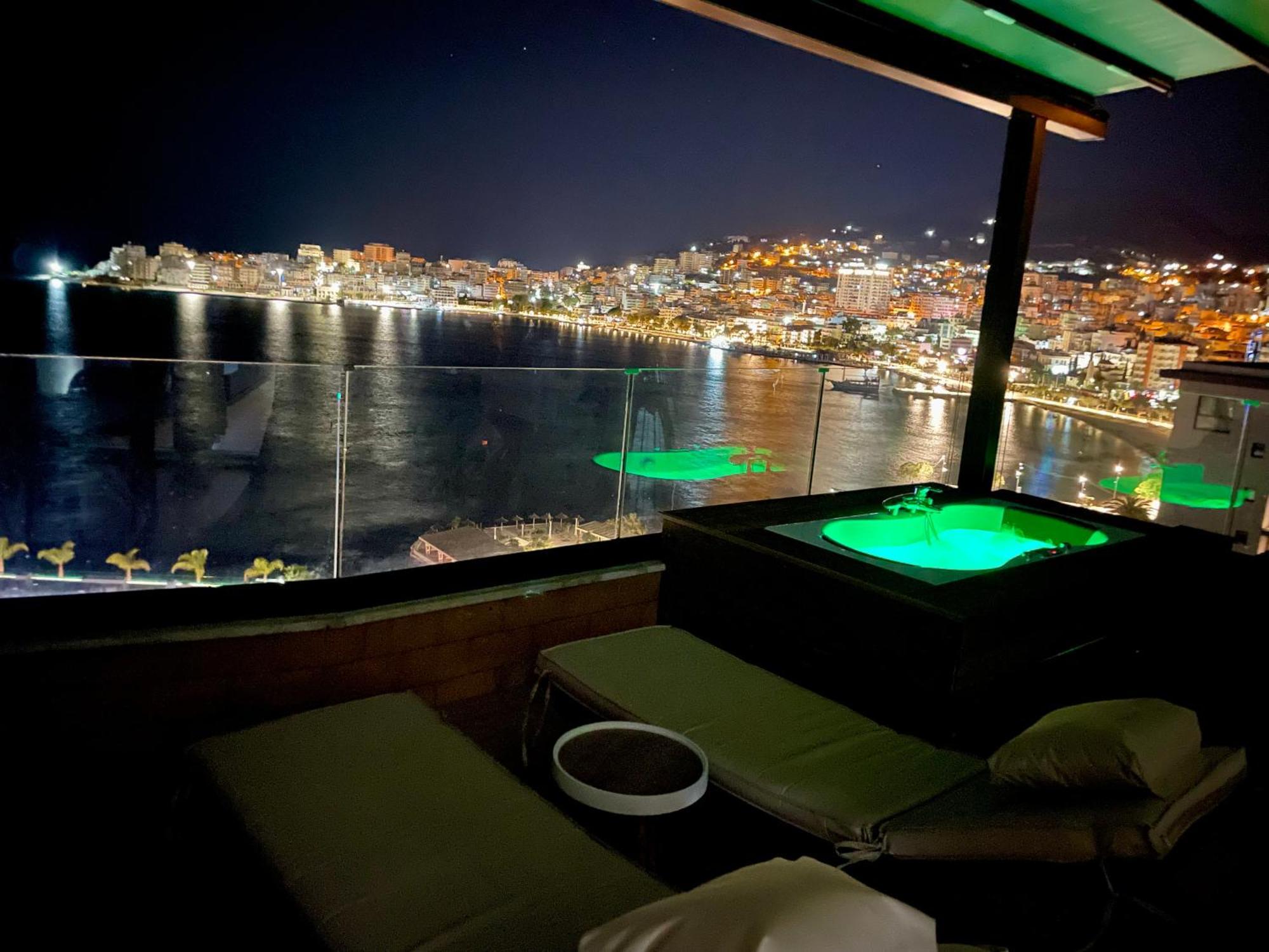Апартаменты Seaview Golden Penthouse Саранда Экстерьер фото